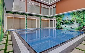 Treebo Golden Terminal, Kochi Airport